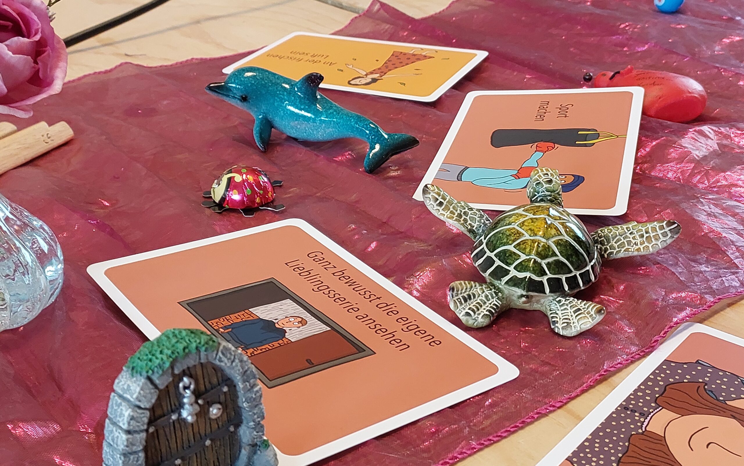 Karten und Tierfiguren als Werkzeuge zur Resilienzförderung im Alltag